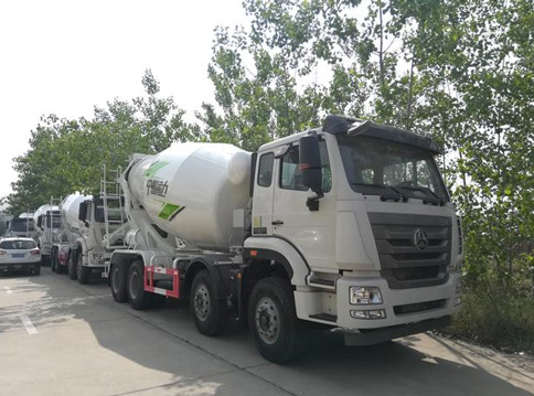 如何選購混凝土攪拌車及其優勢